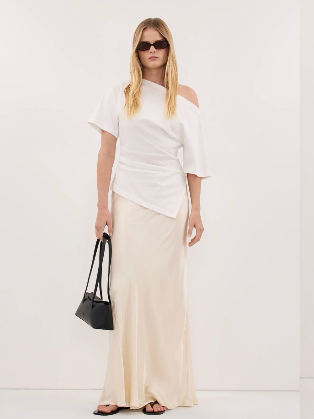 DISSH Cream Satin Skirt//Sz 10 EUC